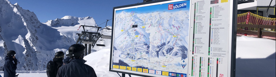 Infotafeln helfen bei der Orientierung im Skigebiet.