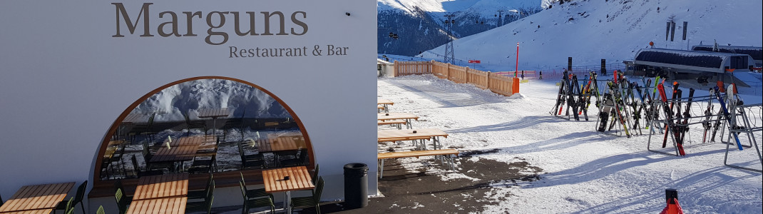 Im SB-Restaurant Marguns kannst du den Köchen zusehen, wie sie dein Essen zubereiten.