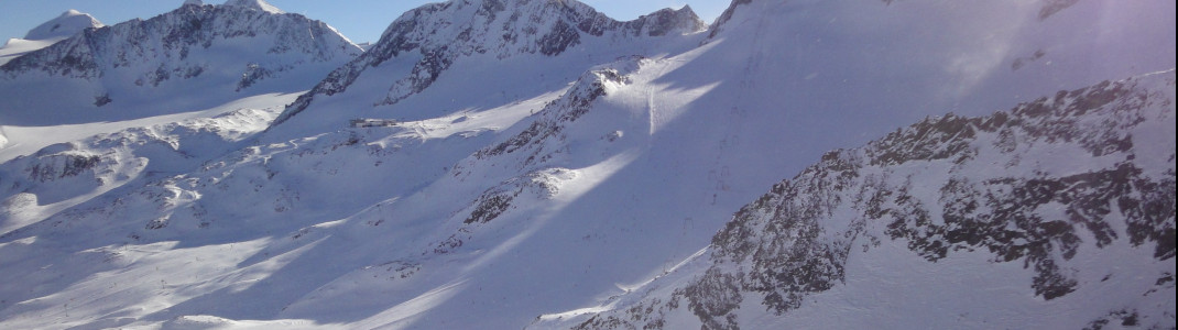 Blick von der "Daunhill" Piste Nr 22 auf die Skirouten am Rotadlkopf