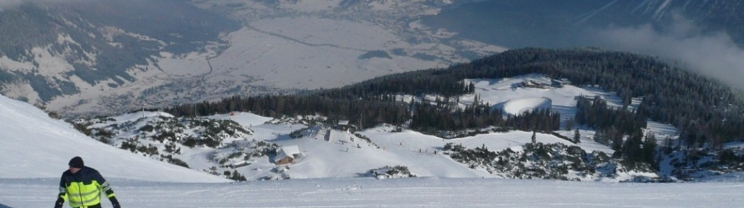 Blick auf die Zugspitze (2962 m) im Wettersteingebirge
