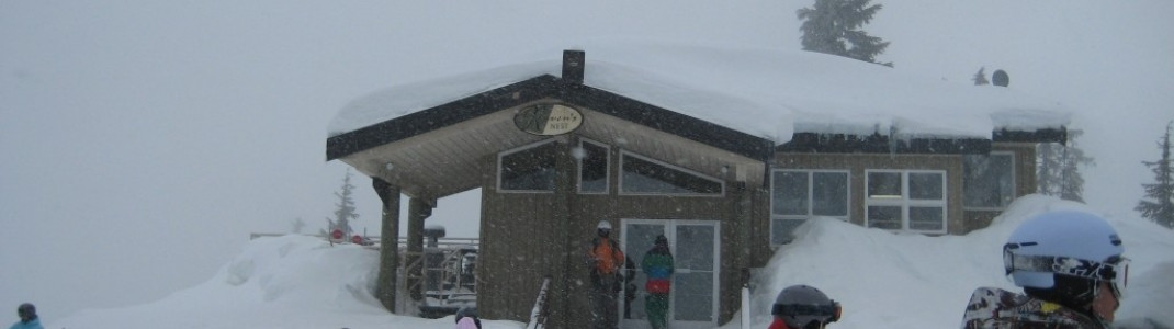 Ravens Nest an der Talstation der Big Red Express!