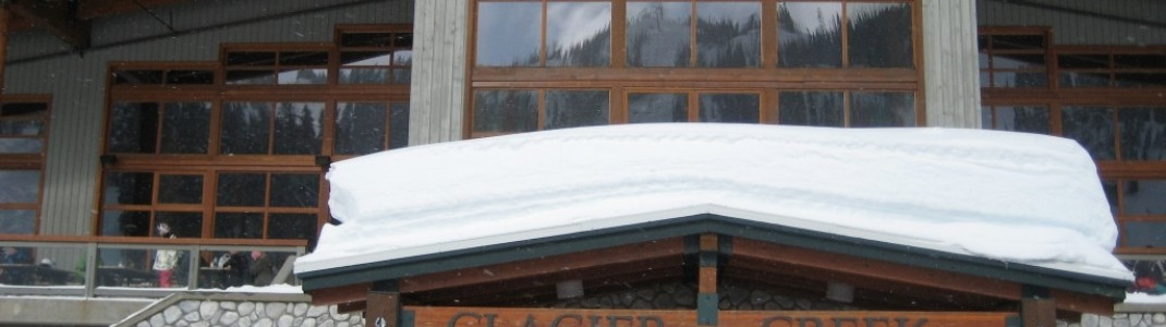 Glacier Creek Lodge an der Talstation des Glacier Express Sessellifts!