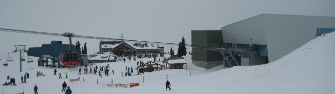Peak2Peak Gondola mit der Rendezvous Lodge im Hintergrund!