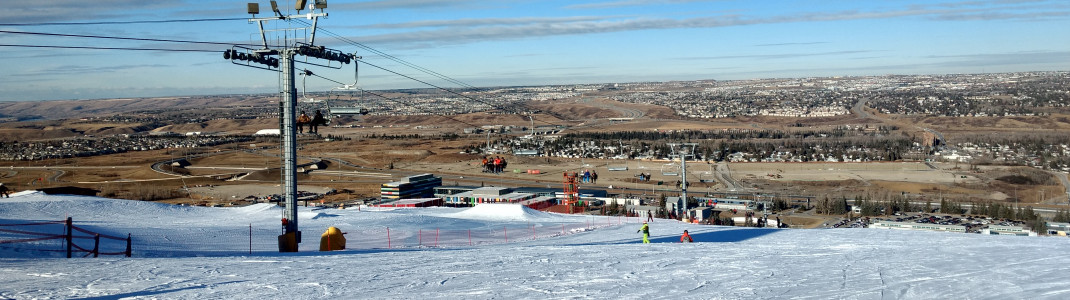 Ab der Bergstation des Legacy Chairs führt die Beginnerpiste nach unten