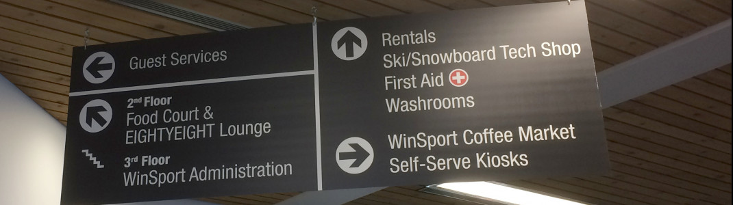 Der Eingangsbereich zum Skigebiet bietet alles an Service, was man zum Skifahren braucht