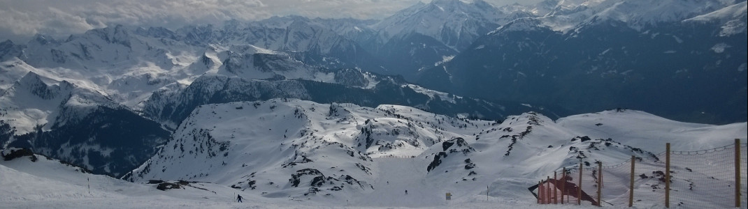 Die Abfahrten am Übergangsjoch werden nicht künstlich beschneit, was aber auch nicht notwendig ist, wie dieses Foto beweist.
