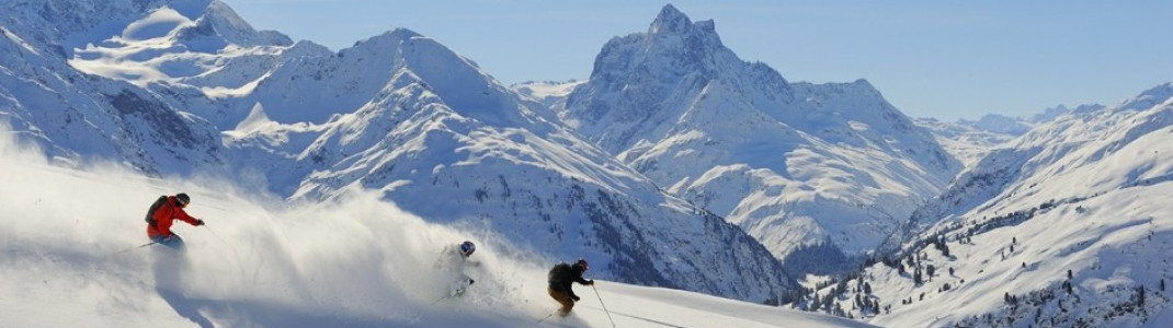 Wunderschöne Tiefschneeabfahrten finden Skifahrer am Arlberg.