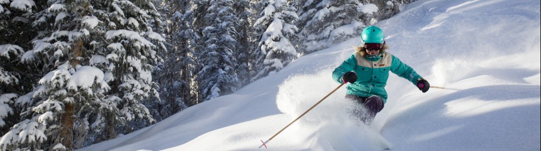 Champagne powder in Aspen is very smooth and dry and thus regarded ideal for skiing.