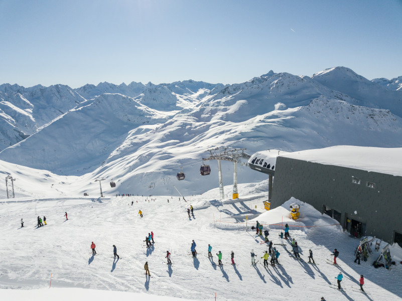 After the takeover, the Epic Pass is also valid in Andermatt-Sedrun.