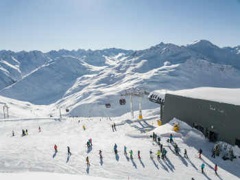 After the takeover, the Epic Pass is also valid in Andermatt-Sedrun.