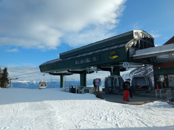 At some ski resorts, such as Kicking Horse, a face cover must also be worn riding the lifts.