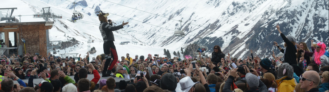 Tons of talented singers and songwriters perform during Ischgl's Top of the Mountain Concerts.