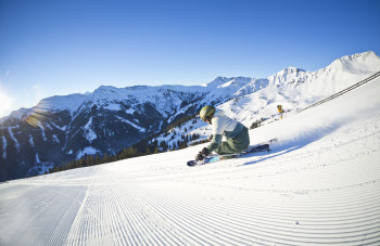 Im Skicircus Saalbach Hinterglemm Leogang Fieberbrunn erwarten dich perfekt präparierte Pisten, traumhafte Aussichten und einmalige Events.