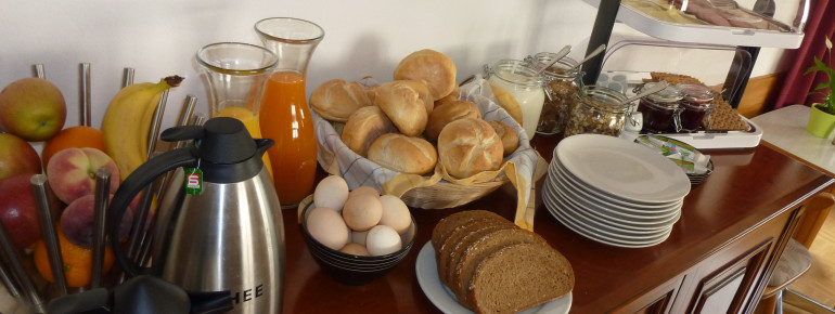 Frühstück bei Pension zu Hause