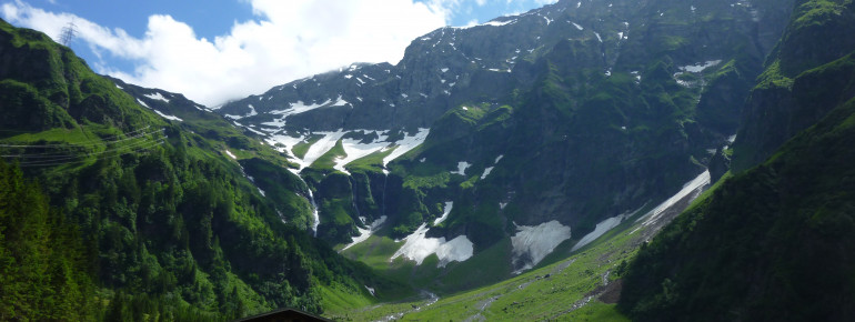 Wandern in dem Natur kann man überall in der Nähe, pur genießen!