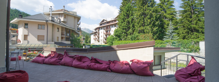 Reception area and relaxing pillows