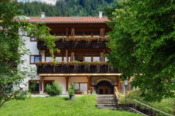 Hausansicht Alpenhotel Sonneck