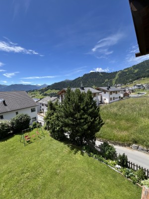 Appartement Dorfblick 1 und Fernblick 2: Südbalkon :)