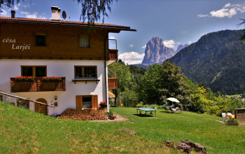 Apartment Cesa Larjei, gemütliche Ferienwohnung in Gröden Dolomiten