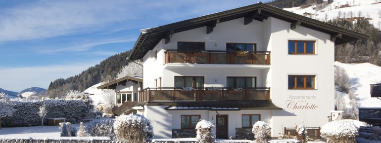 Appartementhaus im Winter