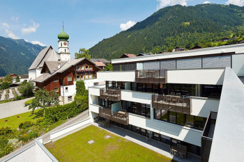 Das Apparthotel Gastauer liegt im Herzen des Ortes