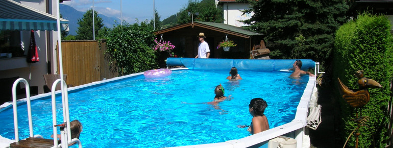 Swimmingpool vom B&B Appartements Glungezer in Tulfes bei Innsbruck