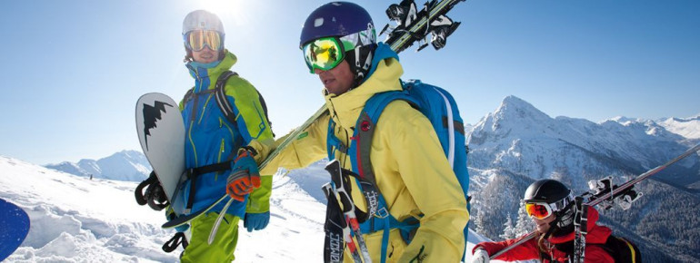 Skifahren am Katschberg in Kärnten und im Salzburger Land. Direkt an der Piste gilt das Basekamp als perfekter Ausgangspunkt für beeindruckende Skiabenteuer.