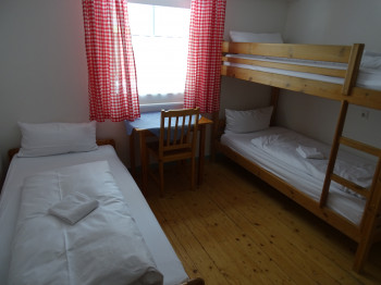 Mehr Bett Zimmer mit 3 Betten