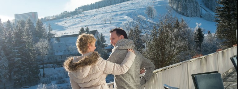 Terrasse mit Blick auf das Skigebiet am Fichtelberg