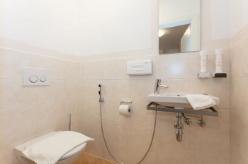 Ausstattung WC in den Appartements mit eigenem Handwaschbecken