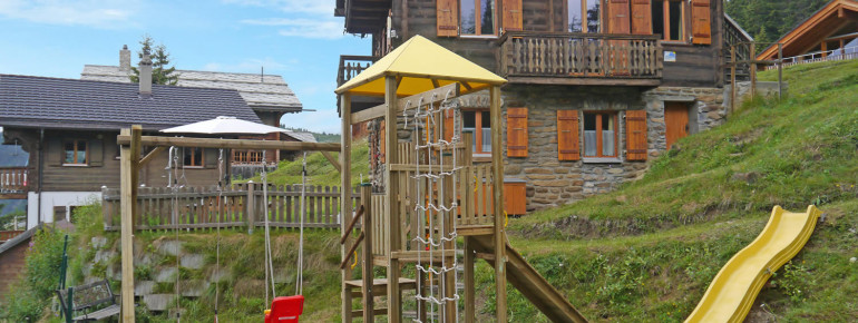 Kinderspielplatz nur für das Chalet.