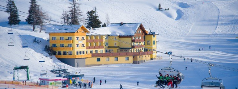 Hotel Hierzegger - mitten im Skigebiet