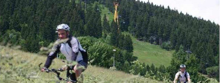 Die Gegend rund um den Fichtelberg ist auch bei Radfahrern sehr beliebt und bietet vielfältige Tourangebote