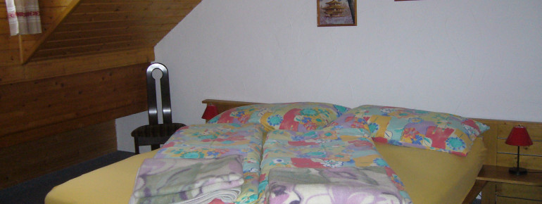 FEWG No. 2: Teil Schlafzimmer mit Doppelbett