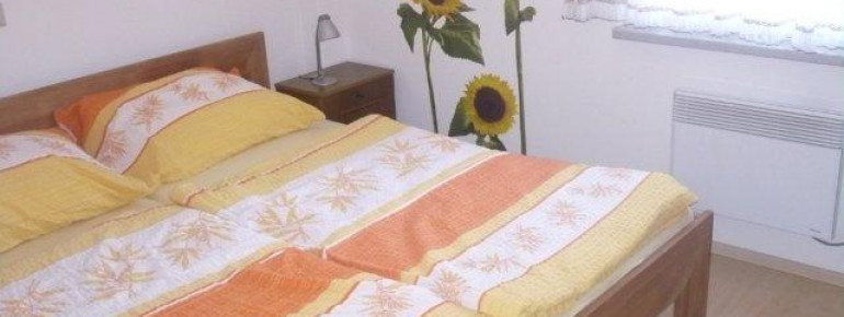 Schlafzimmer Doppelbett Ap. A