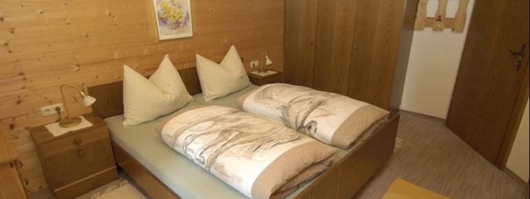 Schlafzimmer mit 1 Doppelbett