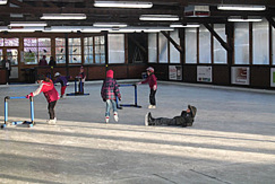 Eishalle in Rgen