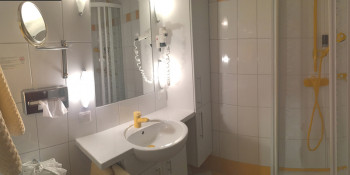Badezimmer (Dusche/WC)