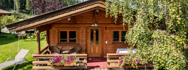 Chalet Lärche im Hotelgarten