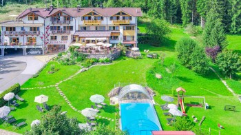 Gartenhotel Rosenhof bei Kitzbühel - Hotel mit Pool und Garten