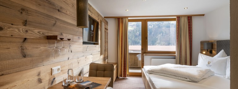 Doppelzimmer Deluxe mit Balkon