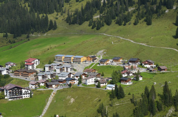 Lech - Stubenbach 1.700 Meter vom Zentrum Lech