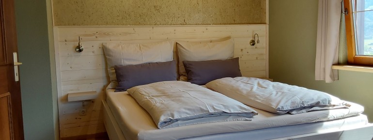 Schlafzimmer a. Wiese