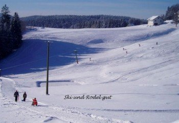 Rodelbahn und Skilift