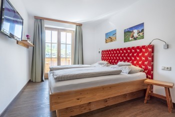 Schlafzimmer Seppei mit Balkon