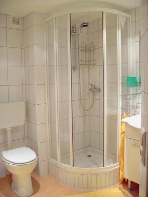 Dusche/WC Parterre Wohnung