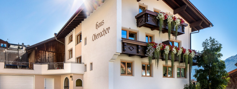 Haus Oberacher im Sommer