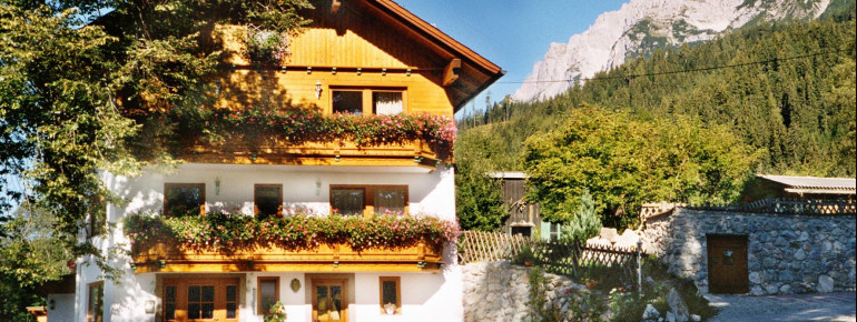 Gästehaus Wiesbach im Sommer