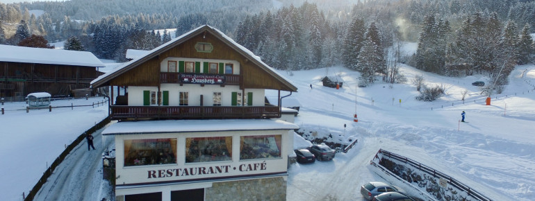 Hotel im Skigelände