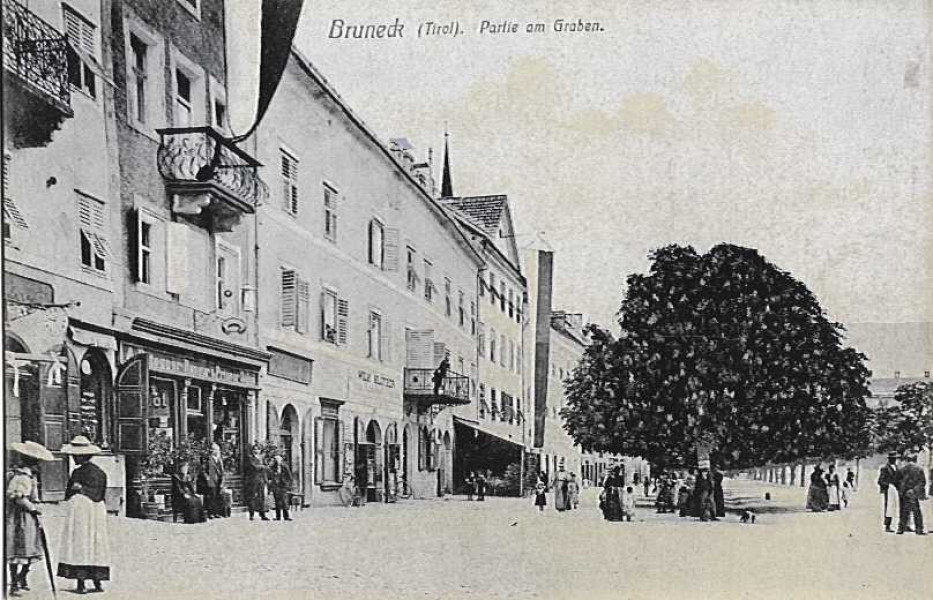 Historisches Restaurant & Hotel Corso in Bruneck
